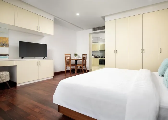 Angkor Mansion & 4*